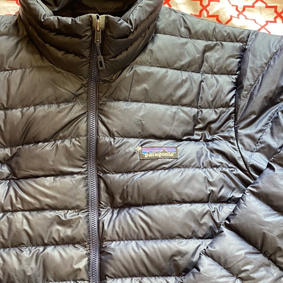 Patagonia | Down Sweater in True Navy - Picture 15 of 17